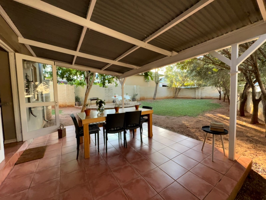 2 Bedroom Property for Sale in Waterval East North West